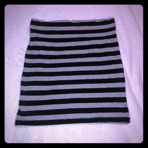 Black gray stripe mini skirt size M juniors